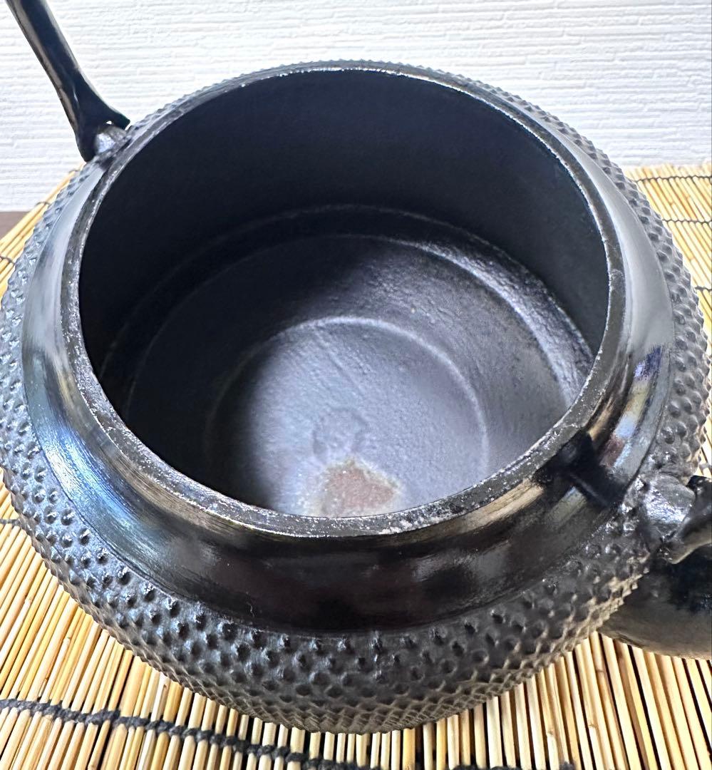 未使用品　成龍堂鋳造所 伝統工芸士 及川　齋（齋峰)造　１８型アラレ　南部鉄瓶