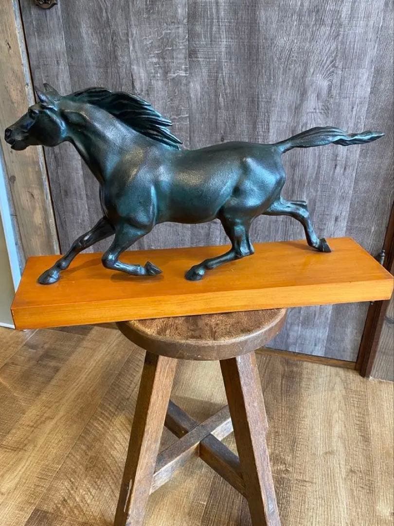 馬の置き物　ブロンズ