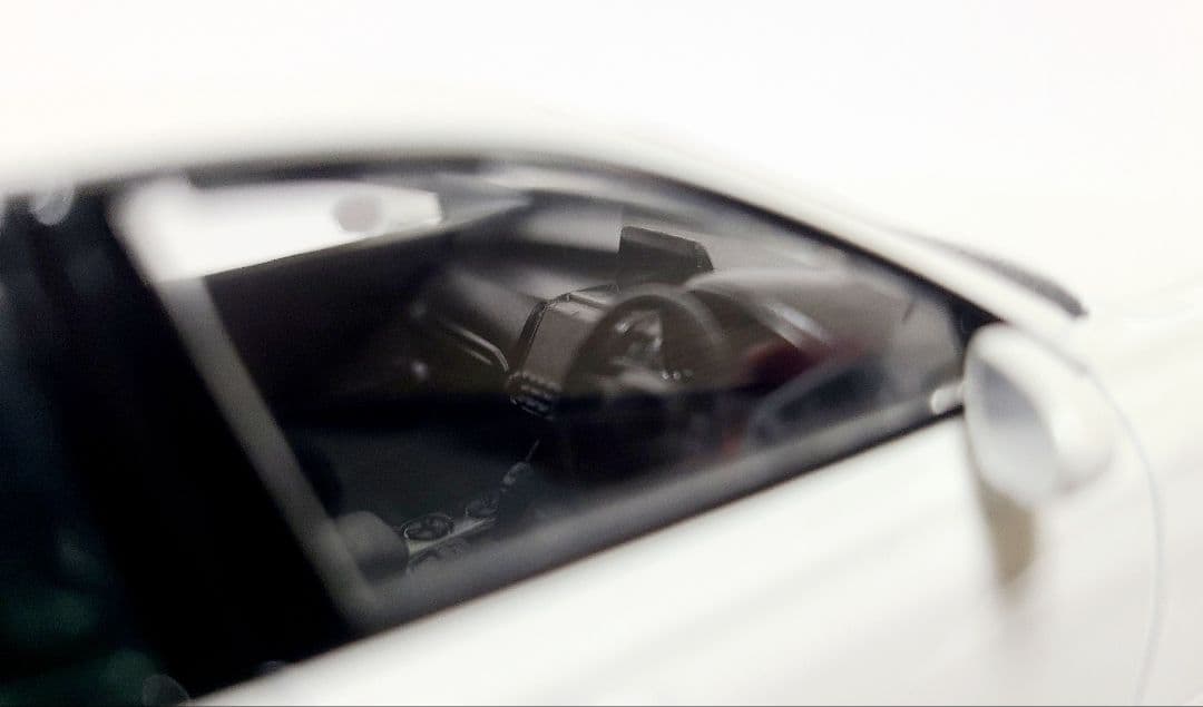 トヨタ 220系クラウン RSアドバンス カラーサンプル