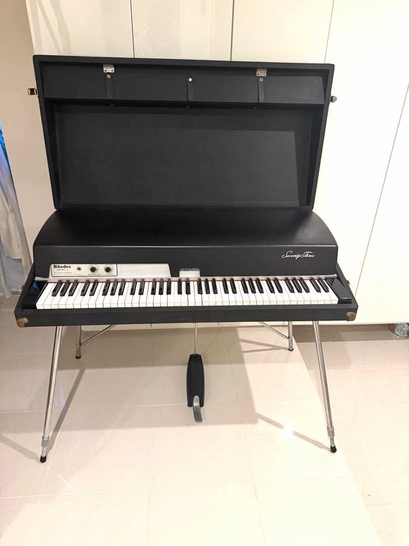 Rhodes MARK 1 STAGE PIANO 73鍵 ジャンク