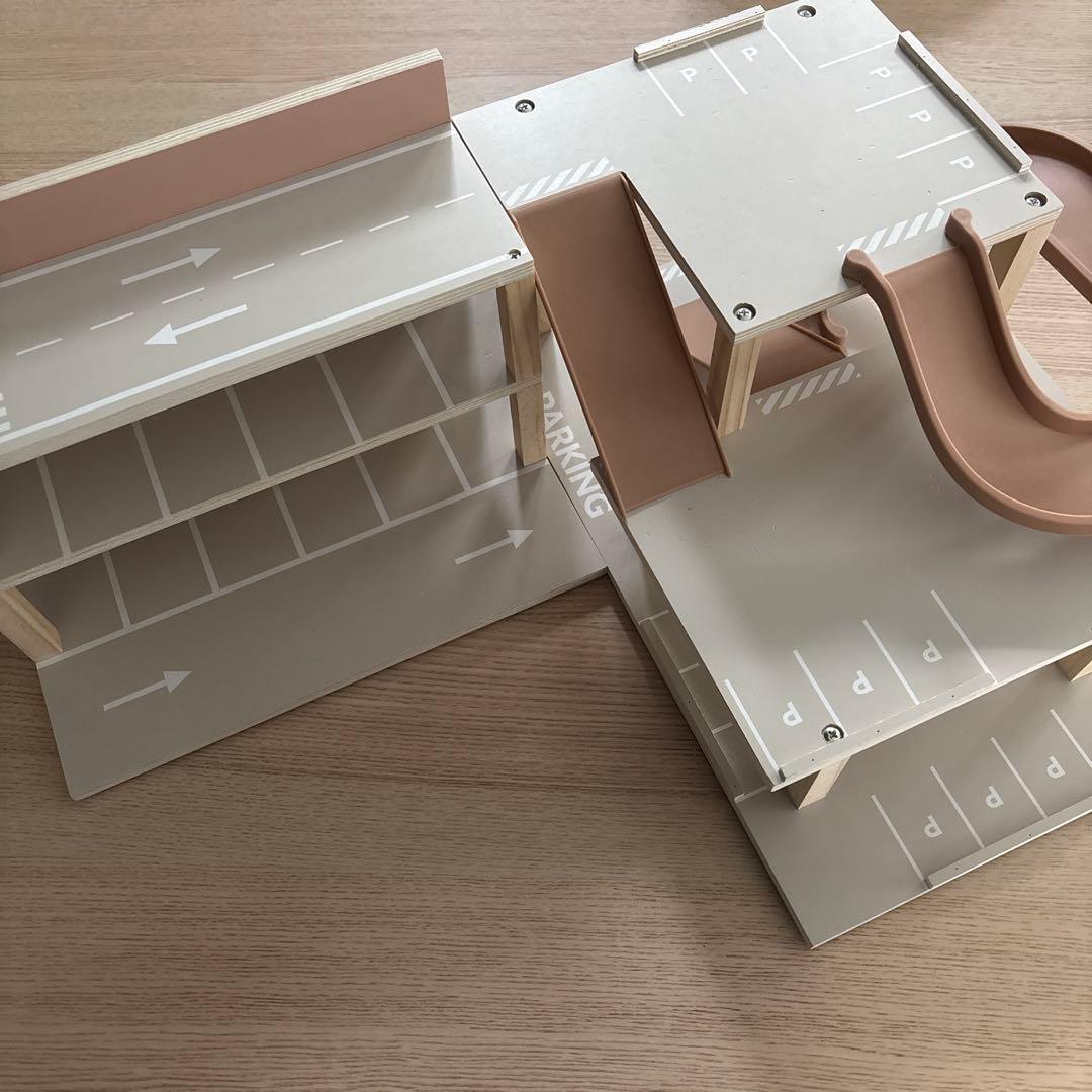 スリコ ミニカー立体駐車場 ミニカー収納棚