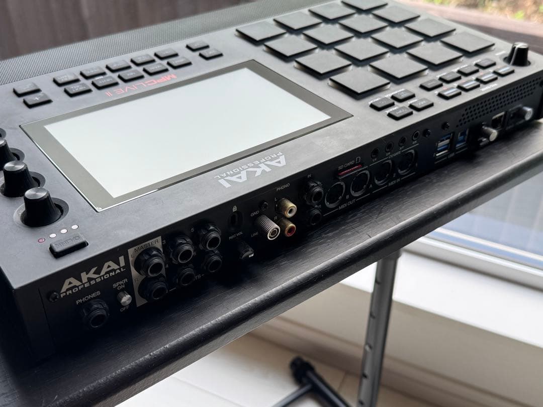 DTM・DAW AKAI Professional MPC Live II