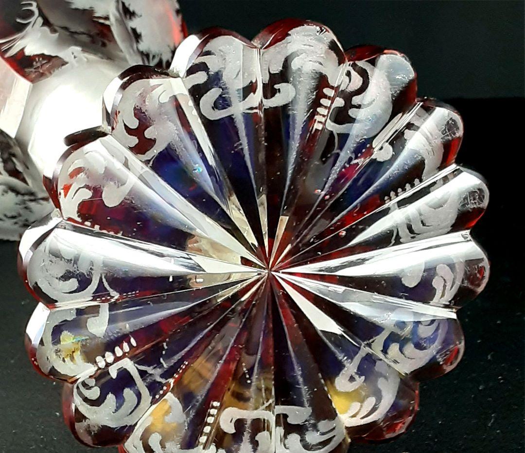 Y957 ボヘミアガラス グラヴィール 赤被せガラス 鹿と風景文花瓶 一対　こ