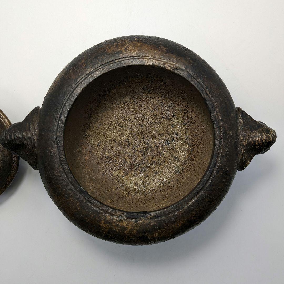 菊彫象耳三足香炉 備前焼？ 合箱 置物 インテリア 細工物 工芸品 香道具 在銘