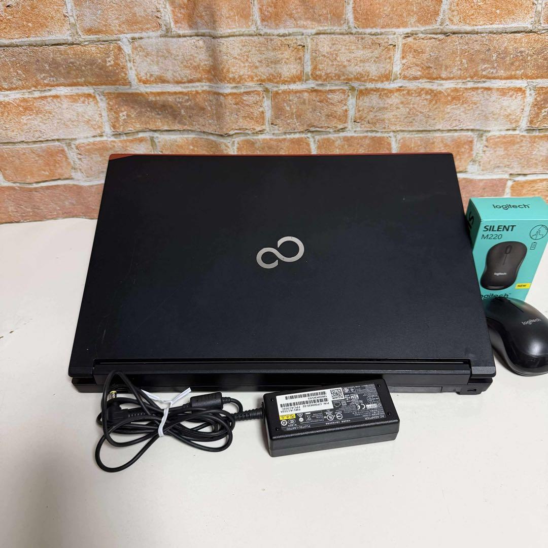 美品富士通ノート PC Core i7 SSD メモリ8GB Windows11