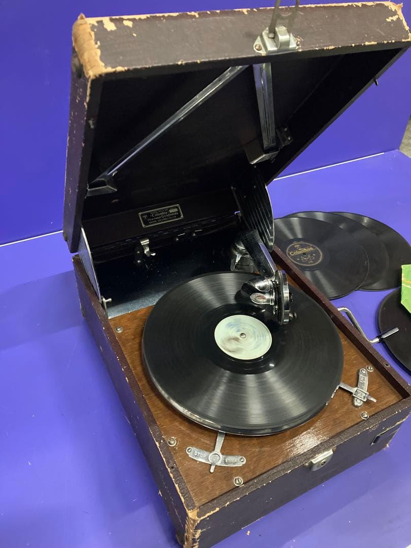 A）コロンビア Columbia ポータブル蓄音機 No.G-241