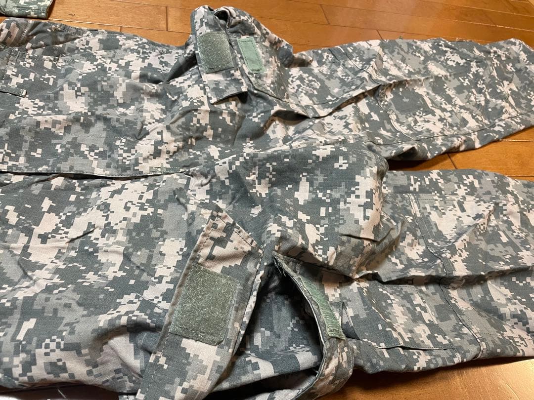 実物　米軍　ACU コンバットユニフォーム上下セット　サバゲー　デジタルカモフラ