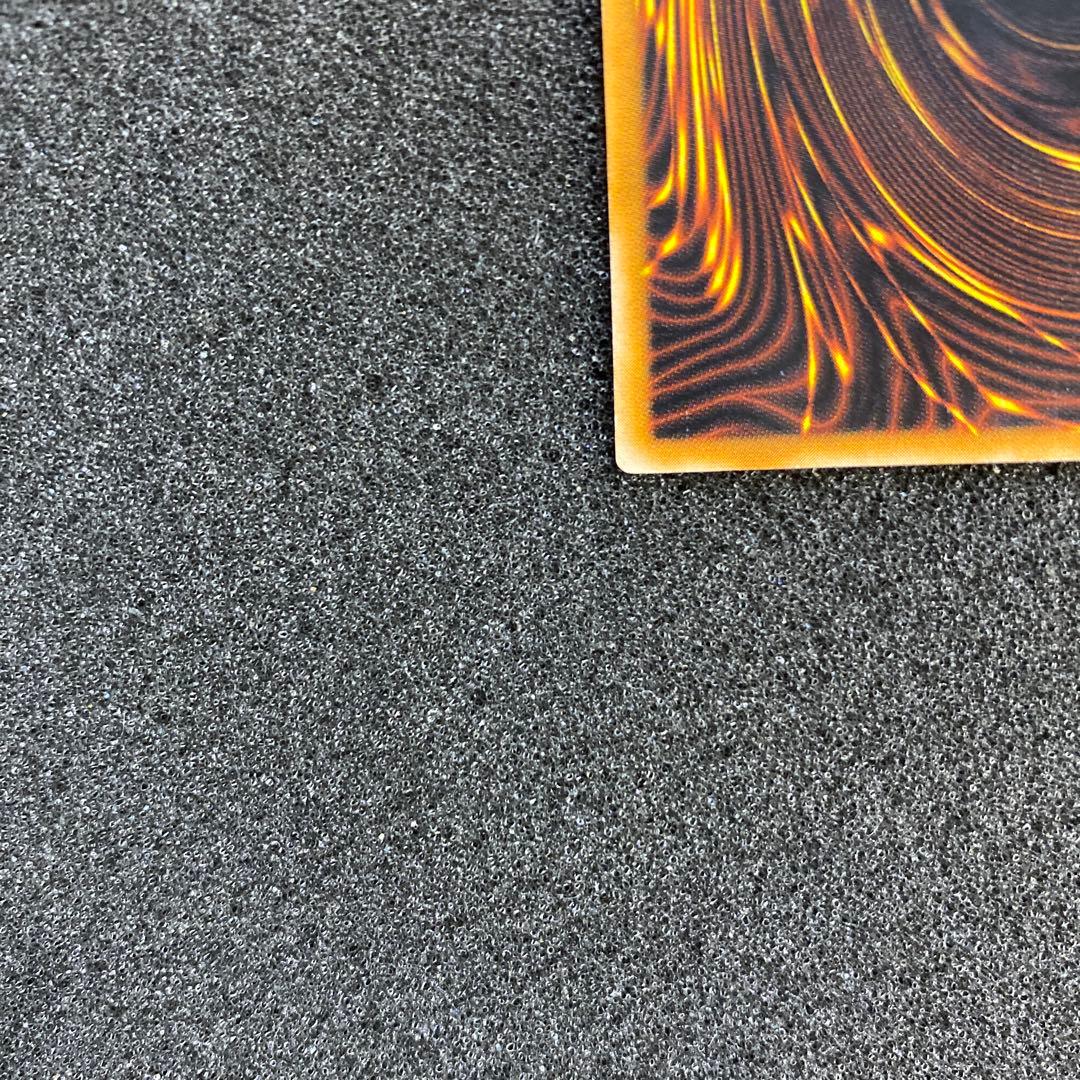 デ*ラ様 【美品】　遊戯王　ブラック・マジシャン　レリーフ