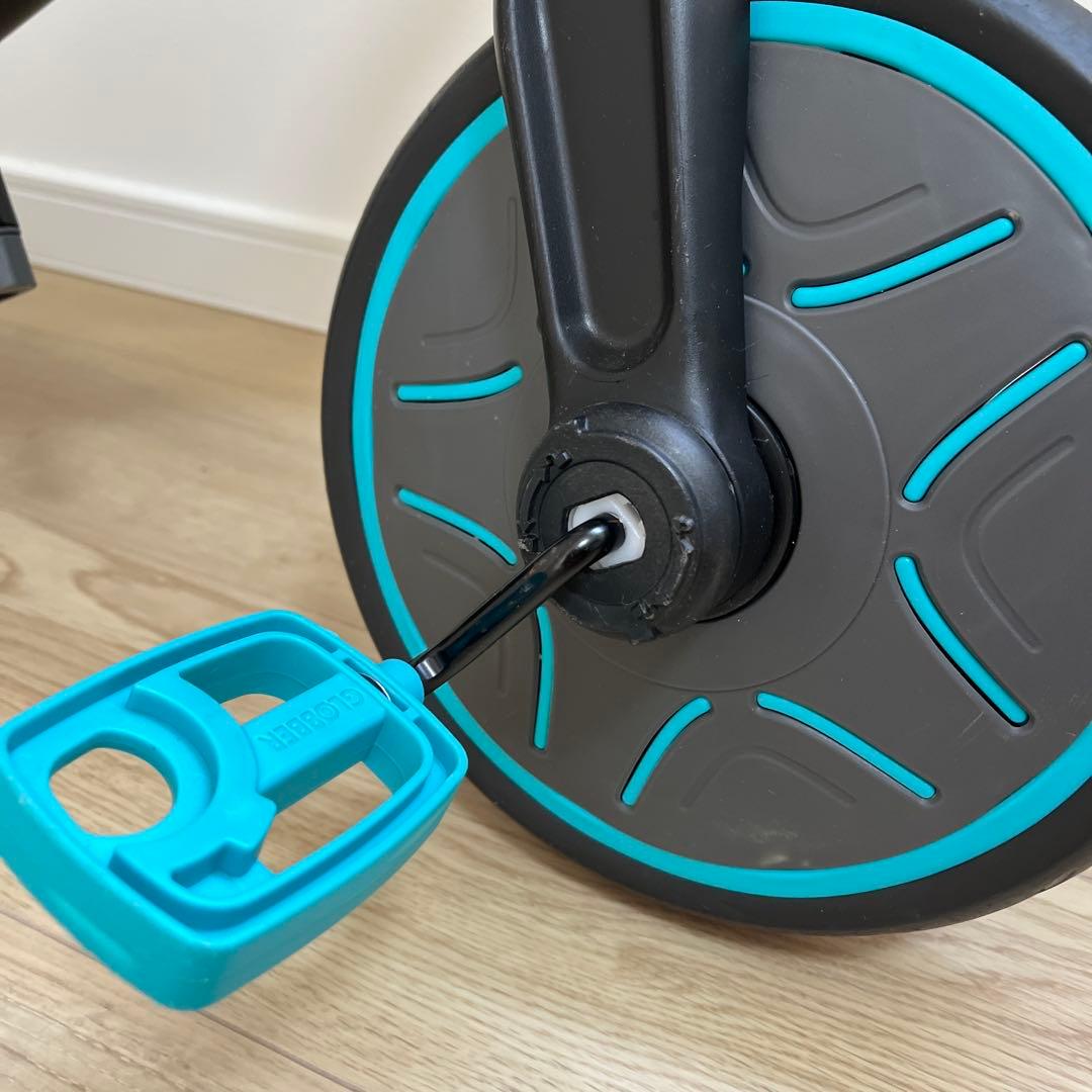 GLOBBER 三輪車 黒と青