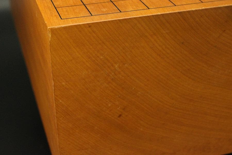 囲碁 碁盤 本榧 良木目 足付 総高26.7cm 厚み15cm 良品(A266)