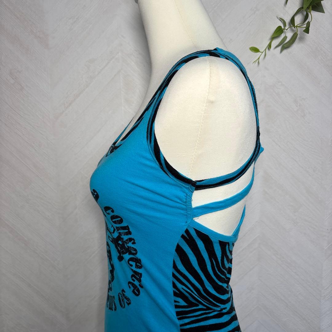 d.i.a. 平成ギャルy2k バックオープンゼブラ柄十字架英字タンクトップ