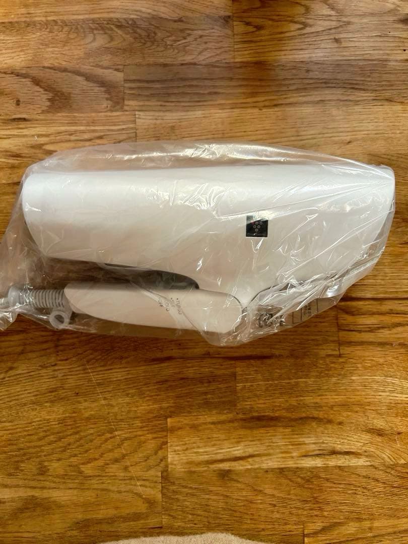 ⭐︎お値下げ♪⭐︎新品・未使用 SHARP ヘアドライヤー IB-P602-W