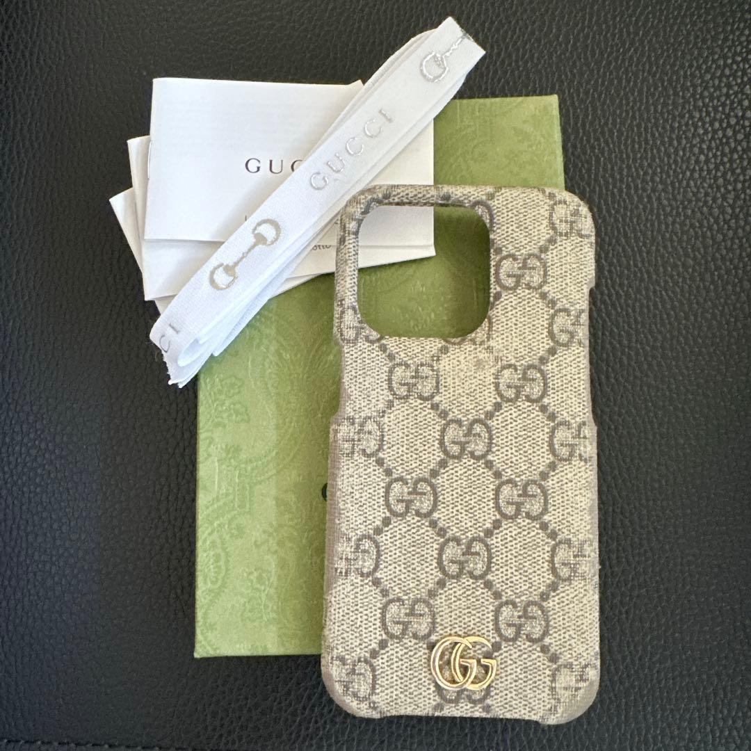 GUCCI グッチ　iPhone15proケース　GG スプリーム 付属品あり