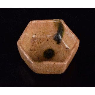 美濃焼　黄瀬戸　六角盃　ぐい呑み　時代箱付