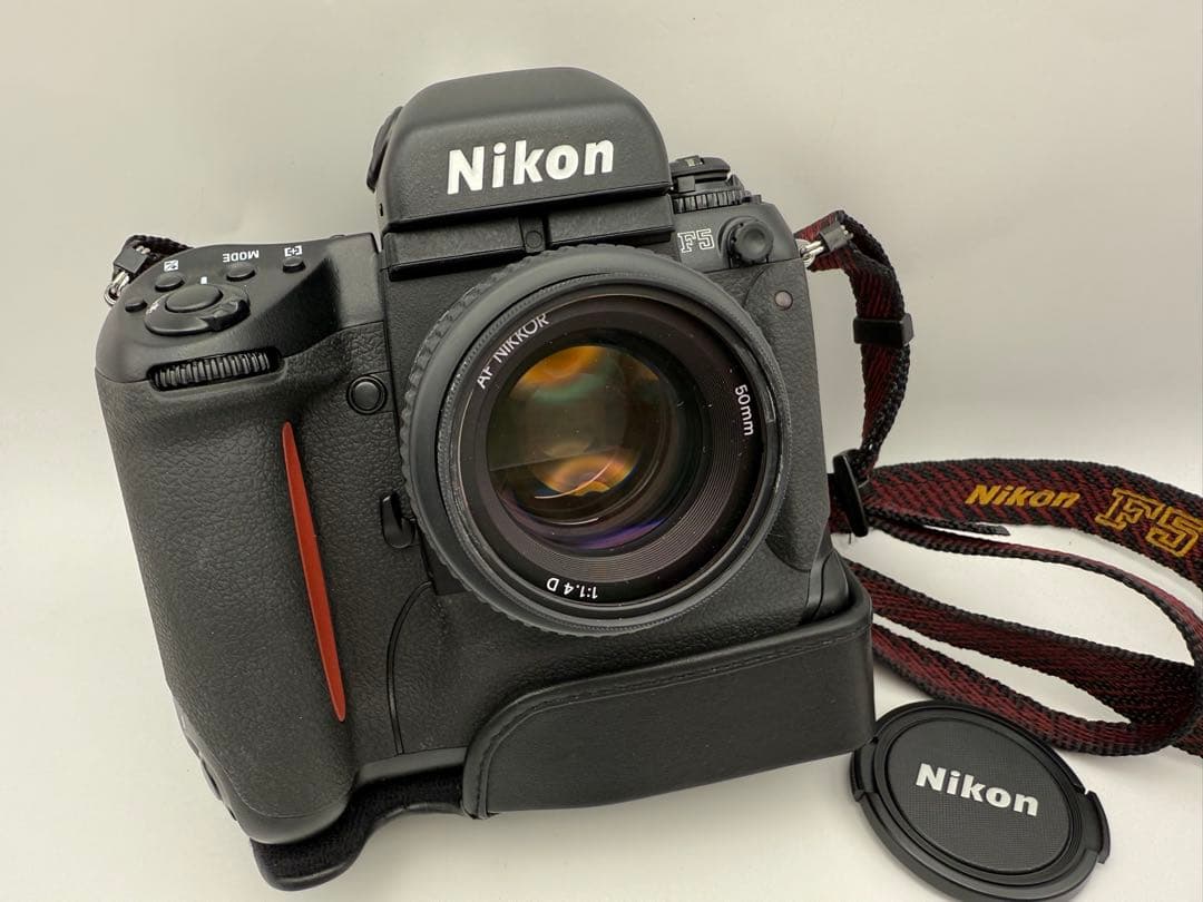 Nikon F5 一眼レフカメラ AF Nikkor 50mmレンズ付き