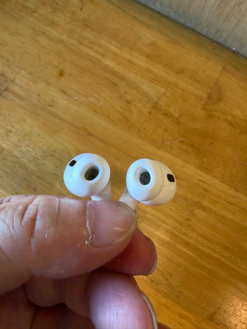 AirPods Pro (第2世代) 本体 MagSafe充電ケース付き