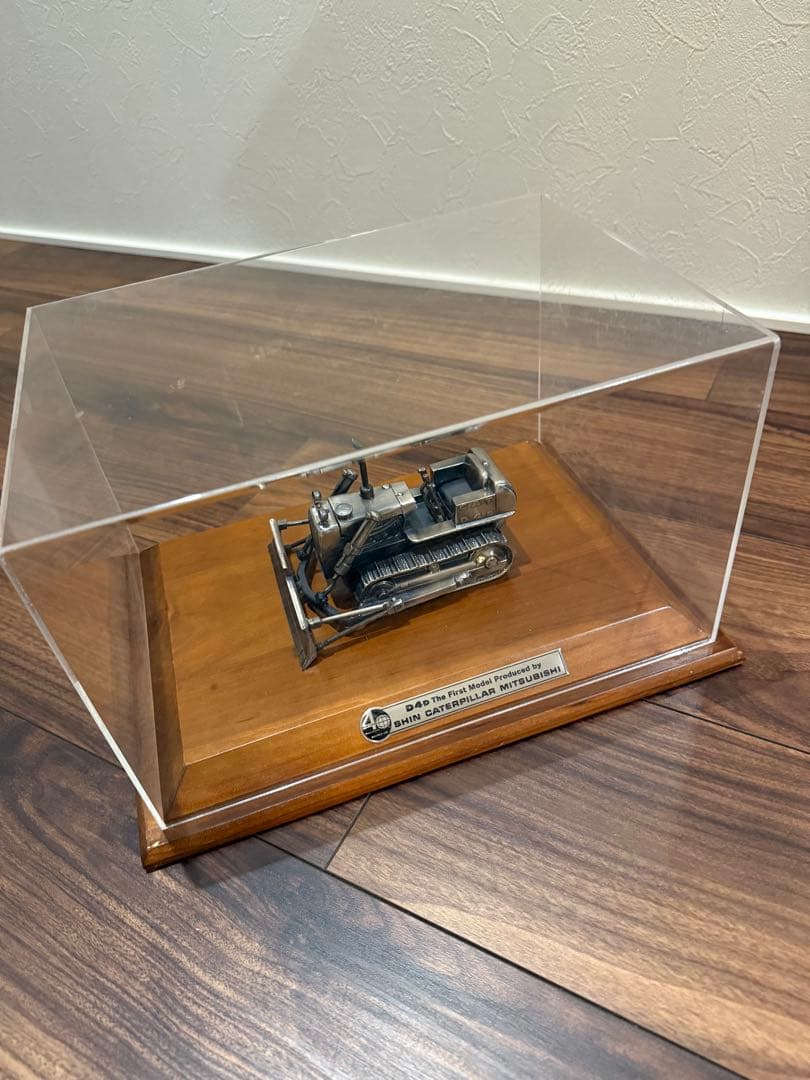 美品　CAT D4D モデル 1/50 スケール