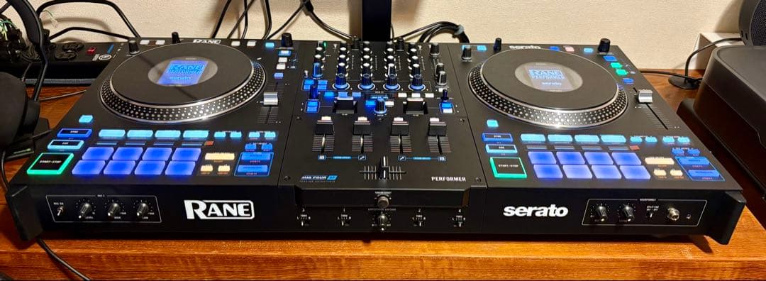 RANE Performer DJコントローラー（Decksaver付）