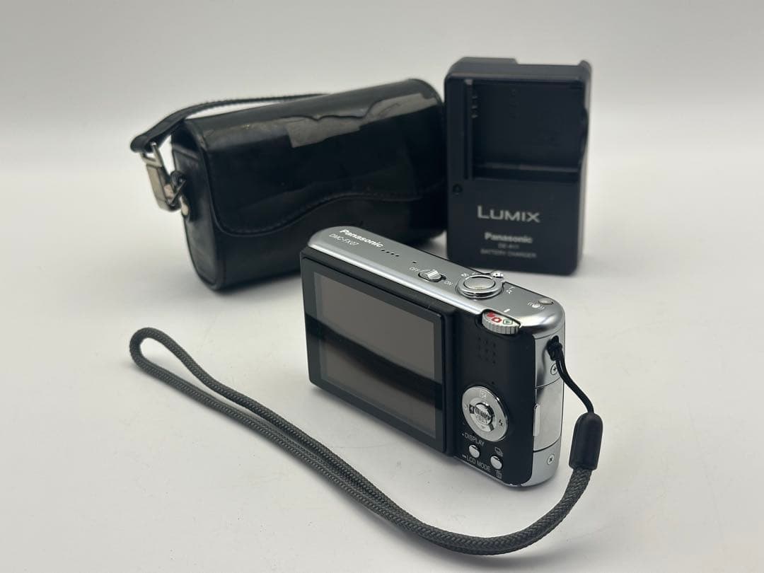 Panasonic LUMIX DMC-FX07 コンパクトデジタルカメラ