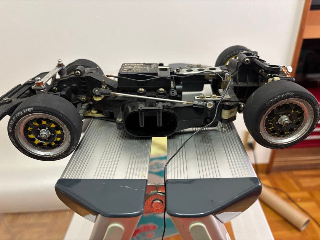 Futaba 4PK 電動オンロードラジコンカー