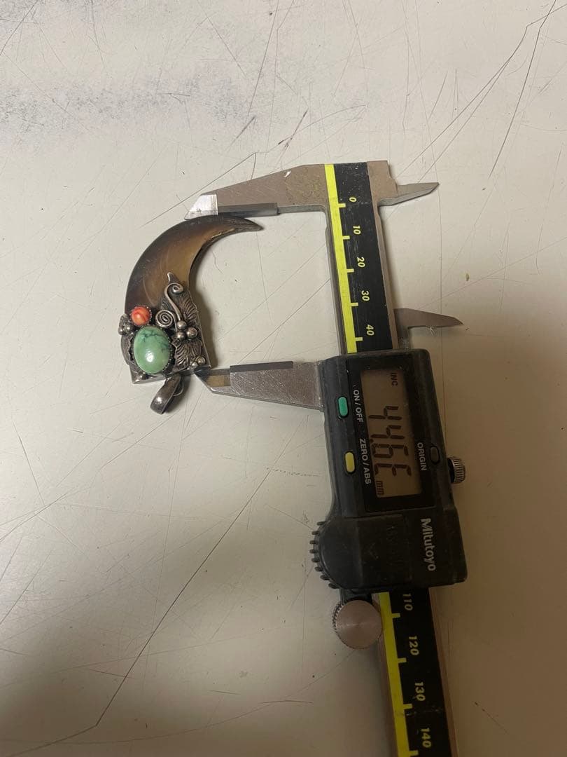 熊の爪ペンダントトップ　925刻印あり①