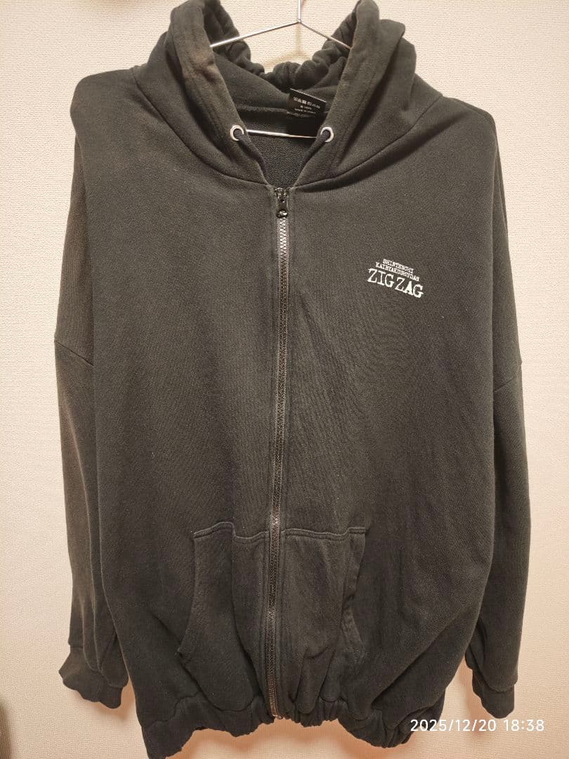 【中古】新天地開闢集団　ジグザグ　最高　パーカー