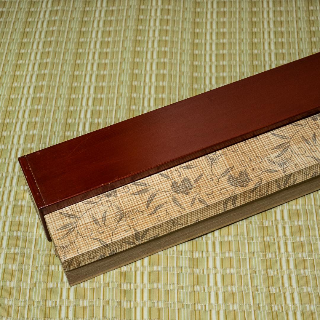 掛軸-984　山村耕花　兎　共箱　個展出品作　松坂屋シール