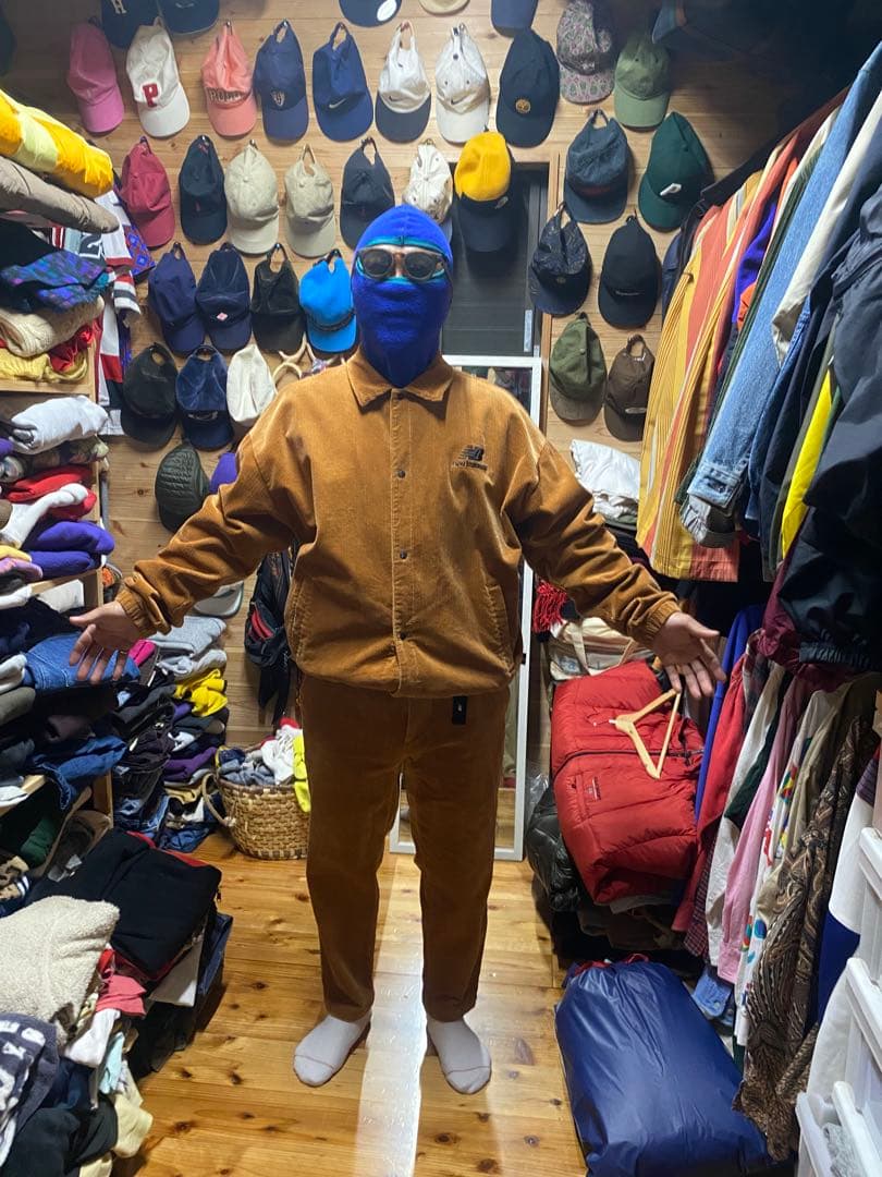 new balance コーデュロイセットアップ