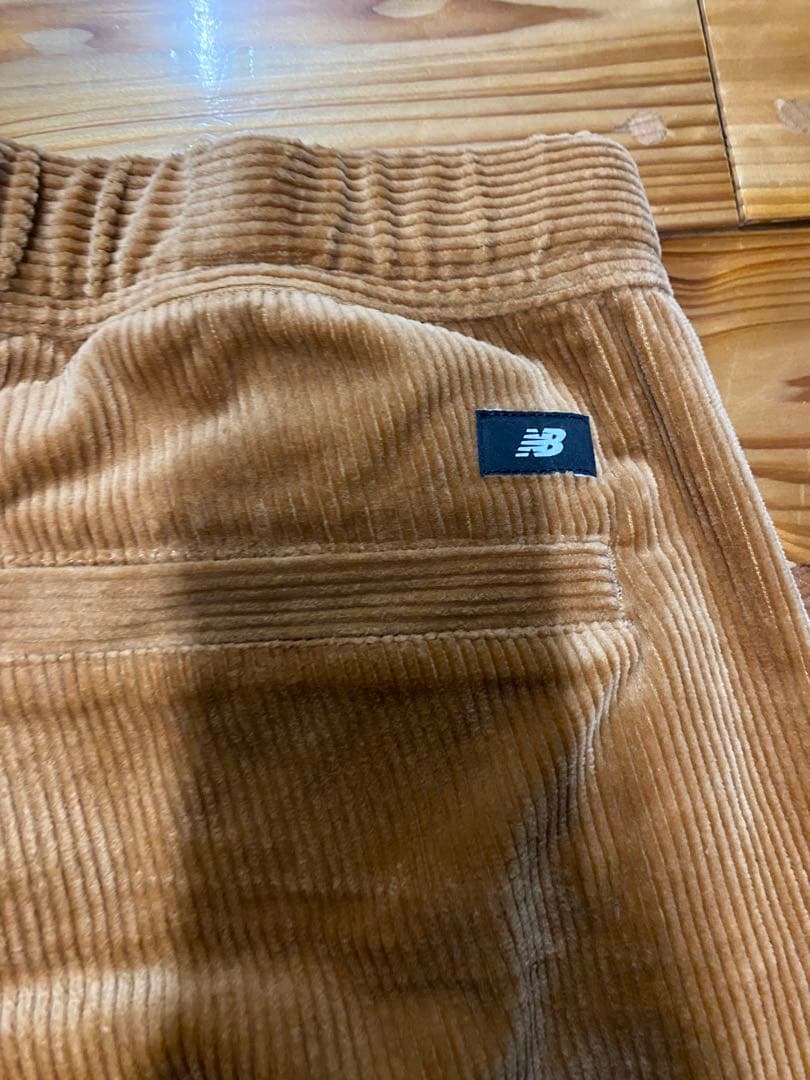 new balance コーデュロイセットアップ