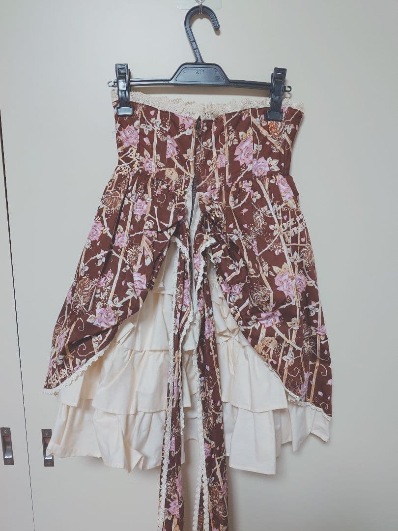 Alice and the pirates　ローズジェイル　バッスルスカート