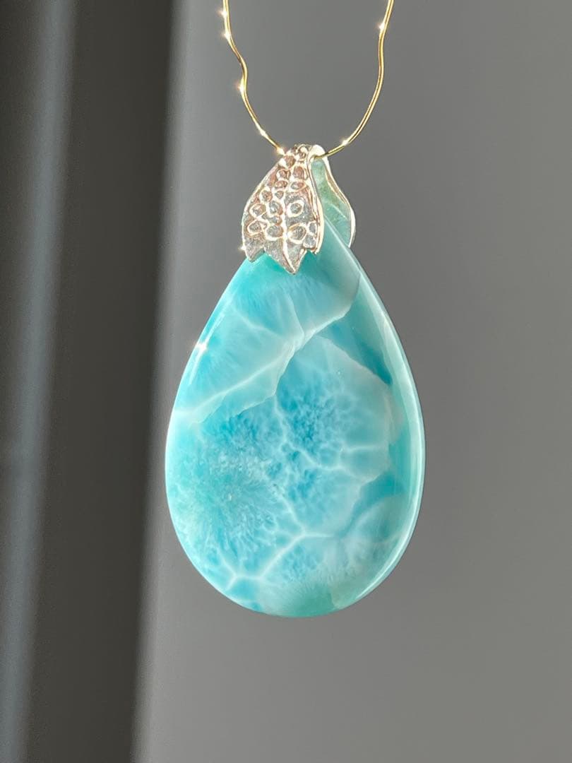 天然石☆高品質！ラリマーしずく型ペンダントトップ☆リーフバチカン&模様が美しい