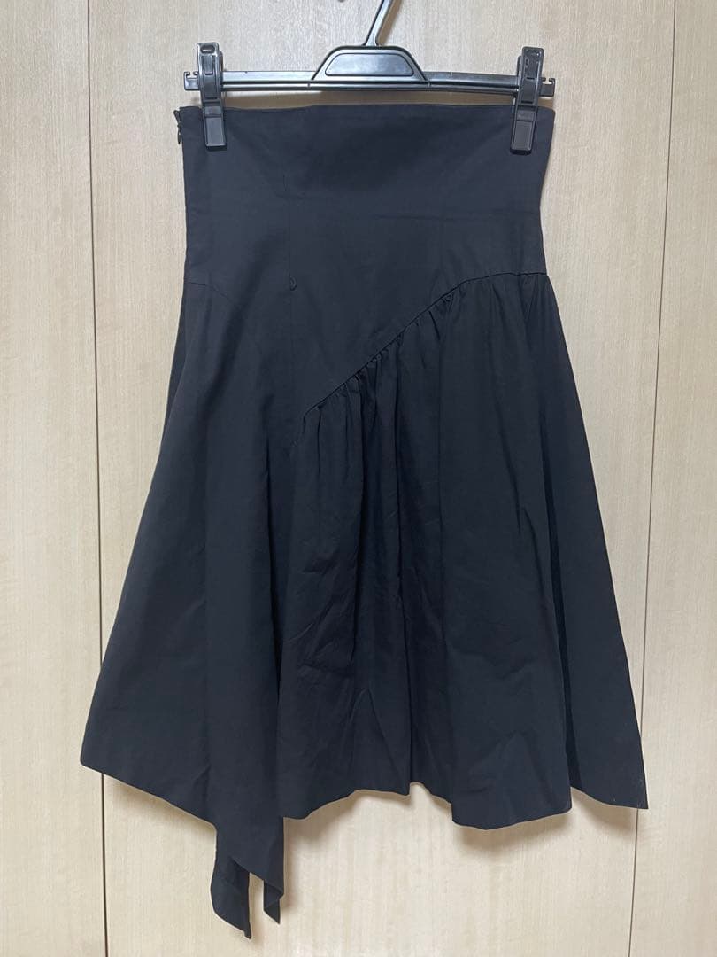 ブラックピースナウ ハイウエスト膝丈フレアスカート BPN