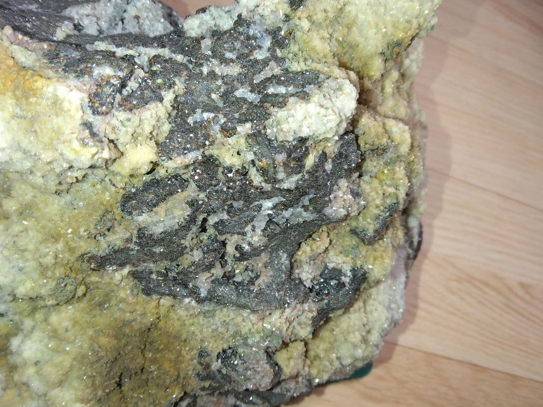 国産鉱物標本　亜鉛鉱？　大型標本