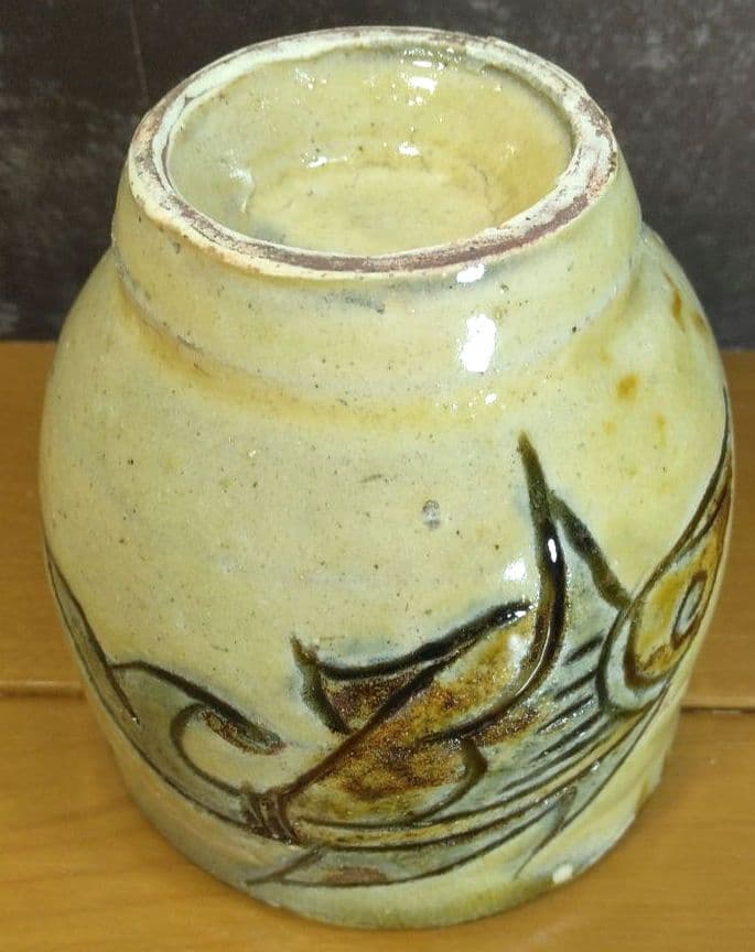 人間国宝 金城次郎 湯呑(魚2匹）栞 共箱(本人書付）壺屋焼 壷屋焼 やちむん