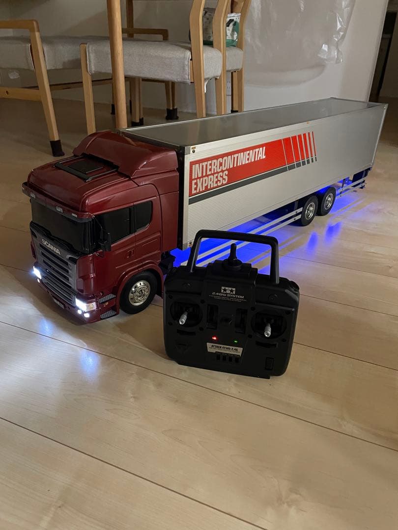 タミヤ　1/14 スカニア 箱車　2.4G フルオペ　トラック　トレーラー