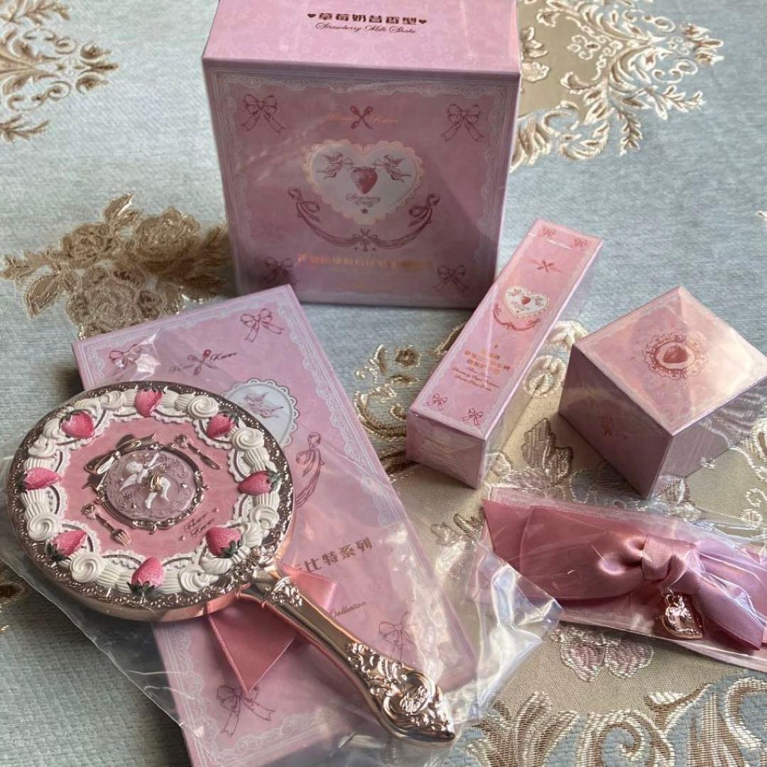 フラワーノーズ　ストロベリーキューピッド　ピンク色5点セット