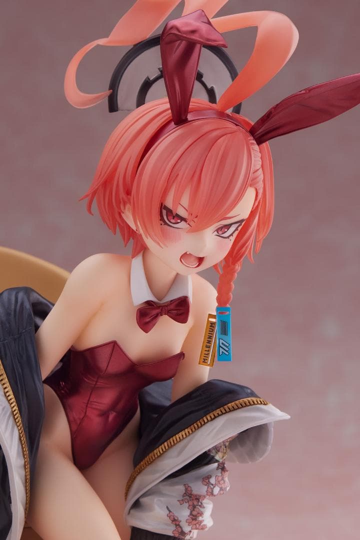 ブルアカ　美甘ネル　限定フィギュア　バニーガール