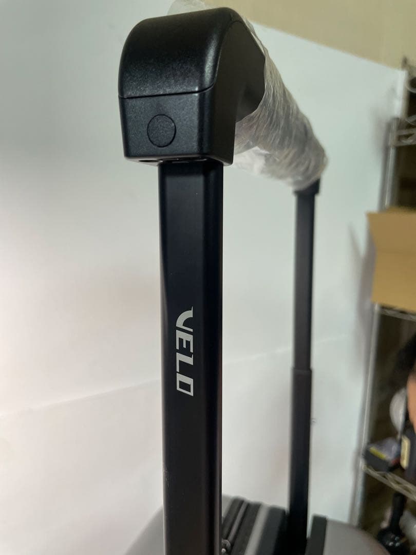 スーツケースVELO 可変式 TSAロック搭載 シルバー