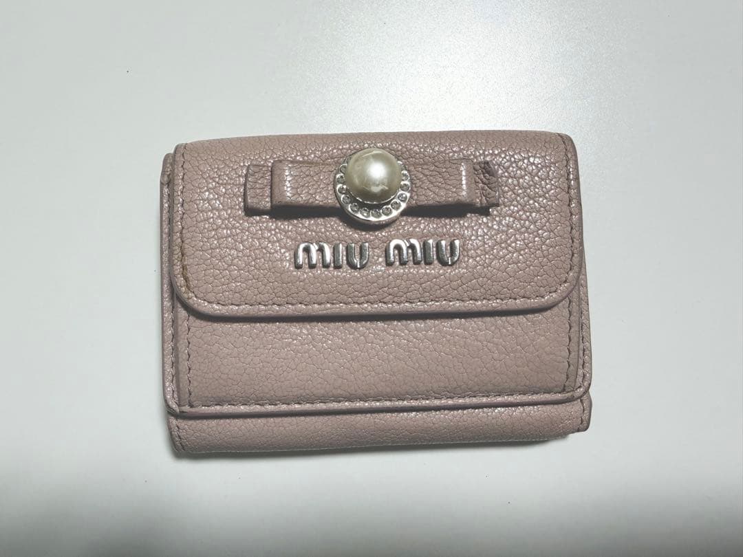 miumiu マドラスパール 三つ折財布