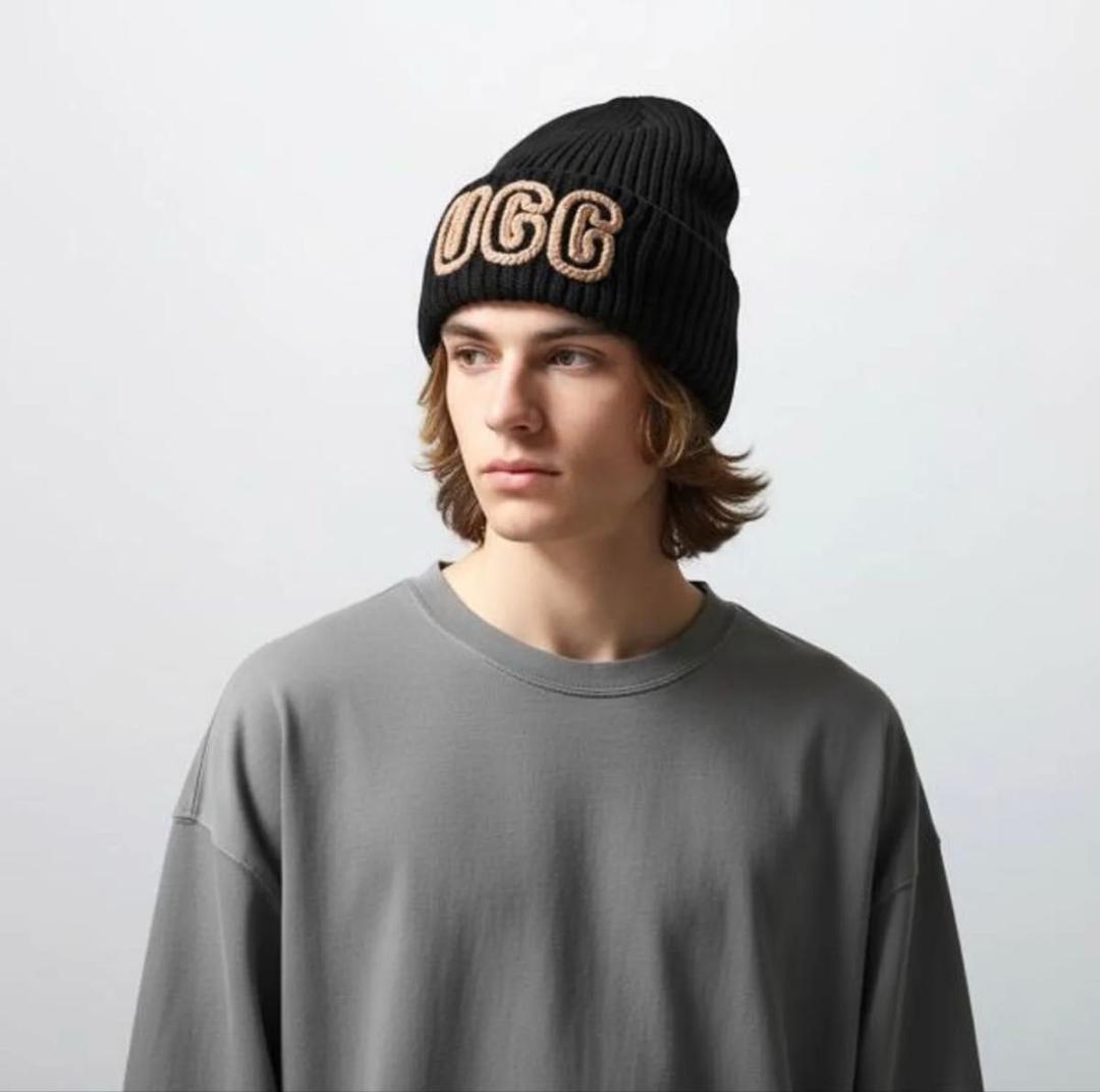 ラスト1点✨公式完売　UGG ビーニー ブラック 黒 ニット帽　公式完売　正規品