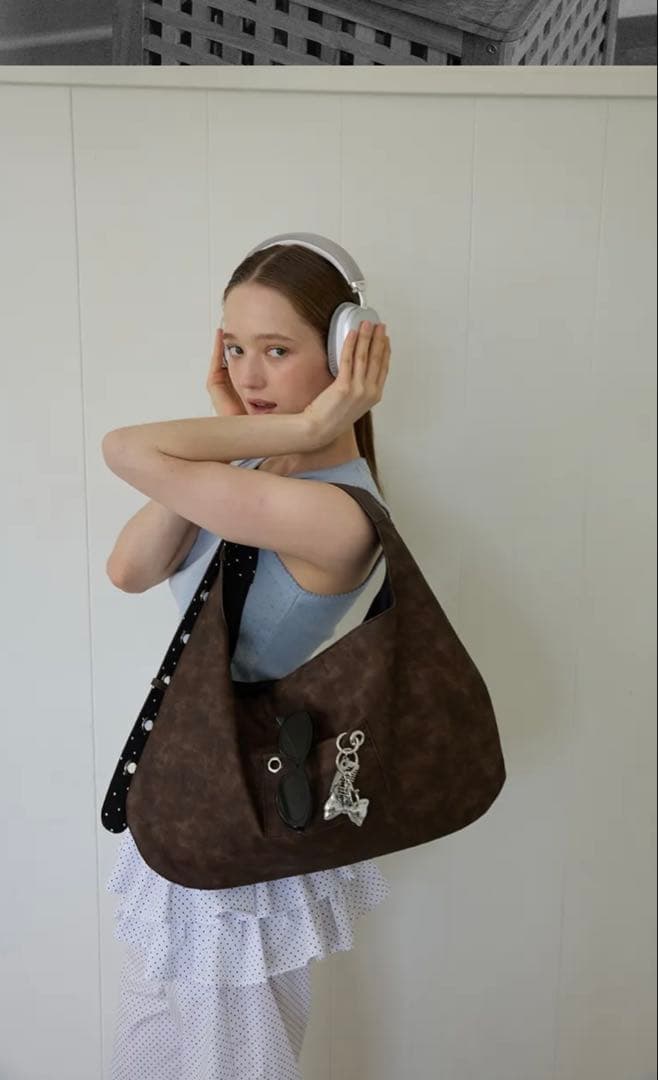 LETERIE バックルリバーシブルショルダーバッグ