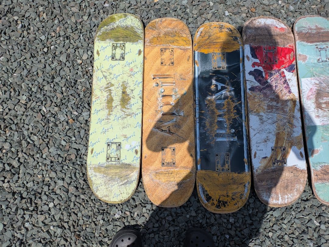 スケートボードデッキ 　廃デッキ　トラック　ウイール