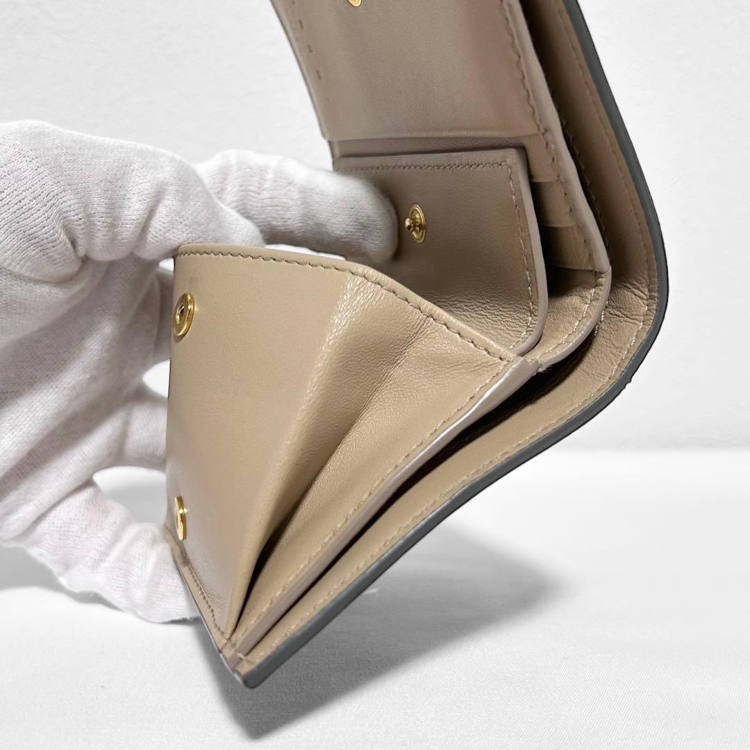 美品 MARNI マルニ 2つ折り財布 レザー ロゴ刺繍