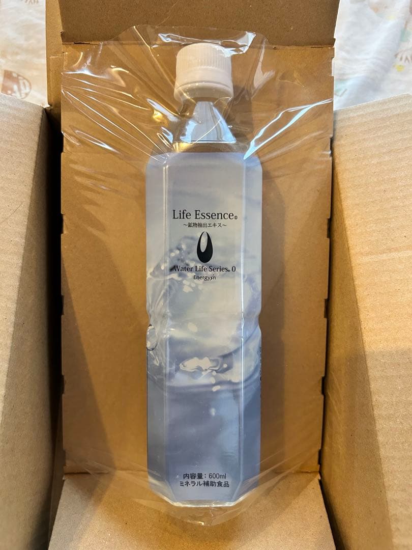 ライフエッセンス ミネラルウォーター 600ml【新品未開封/配送箱のまま】
