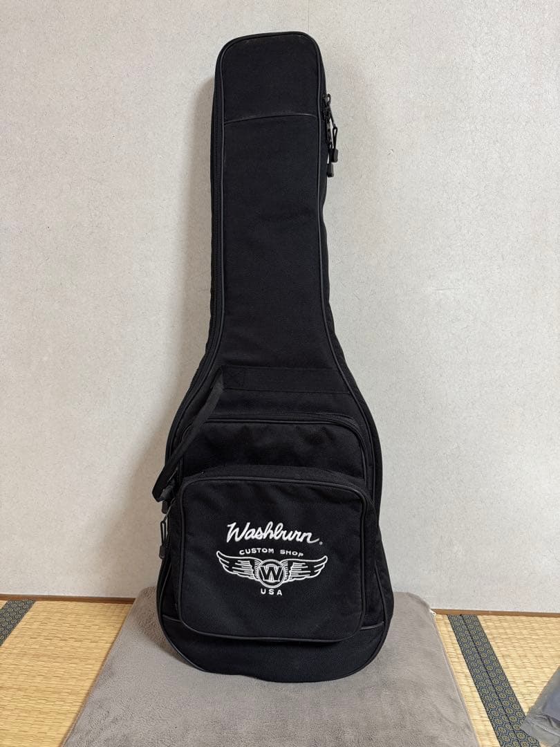 N4E MNM \"Limited Edition\"の美品中古