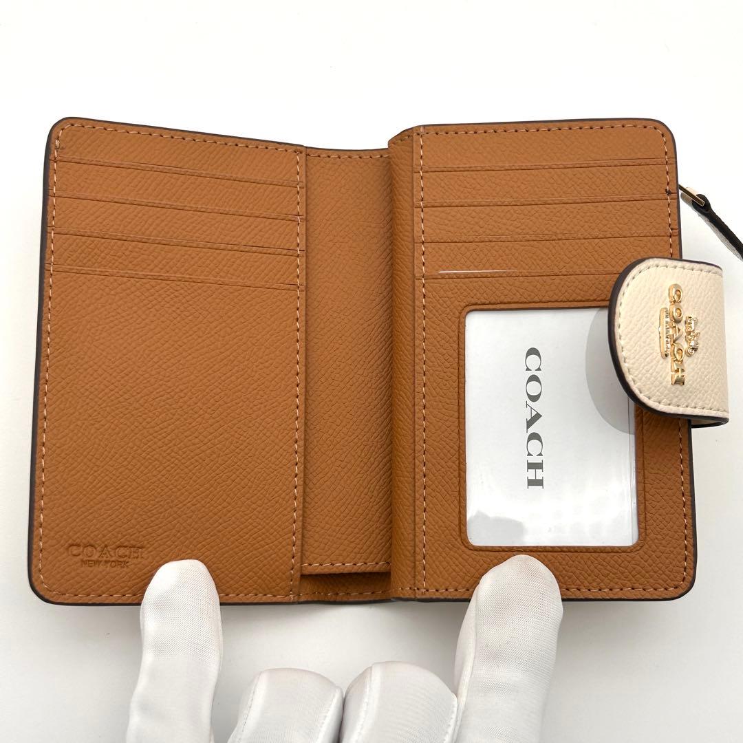 ✨極美品✨ COACH コーチ 二つ折り財布 ホワイト ブラウン【未使用級】