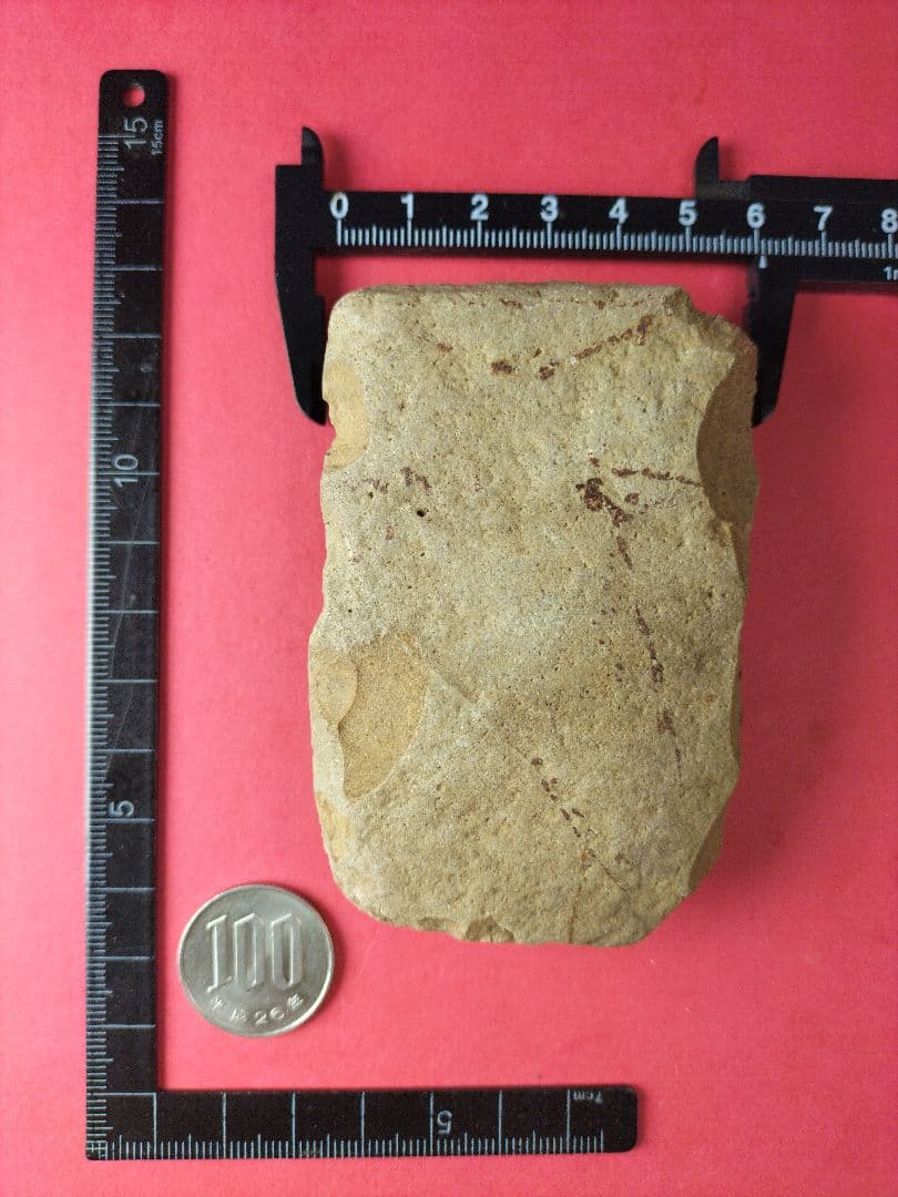 半磨製石器 (出土品) 握斧？旧石器時代 約95㍉×60㍉×20㍉180g