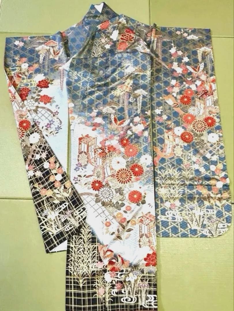 ＊振袖＊　長襦袢　２点セット　正絹　グレー系　古典柄　金彩　身丈167cm