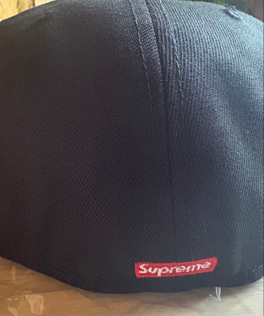 supreme ／オンライン購入、ロゴ一目惚れ。週末値下げします。