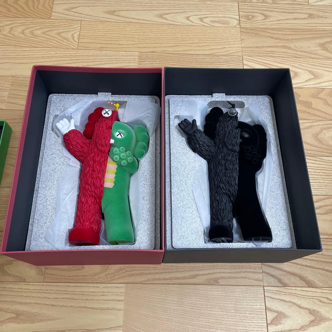 カウズ KAWS KACHAMUKKU 2点セット